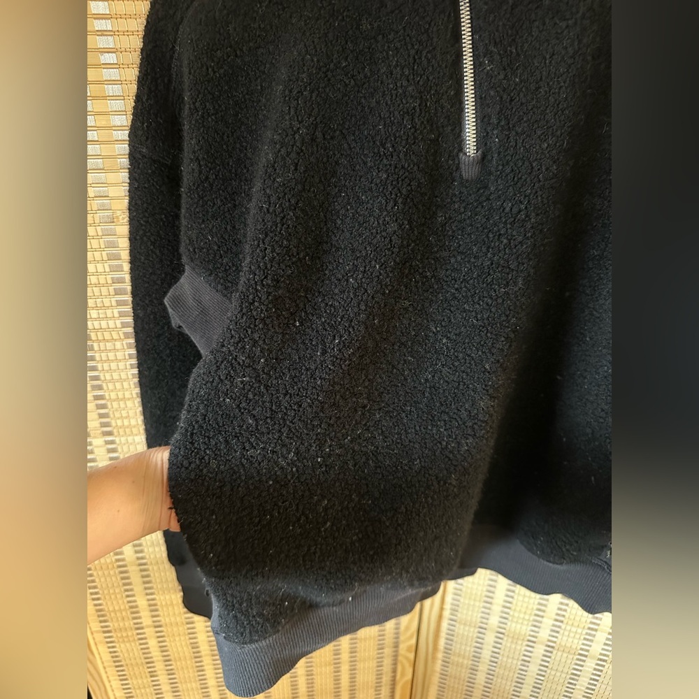 Lululemon Stand Out Sherpa 1/2 Zip - Picture 6 of 9